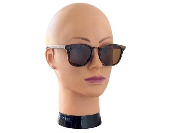 Bondi Oak sunglasses on female model