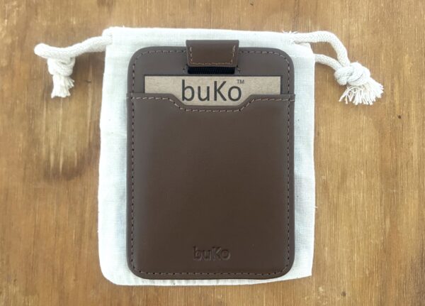 Buko minimalist wallet with pouch