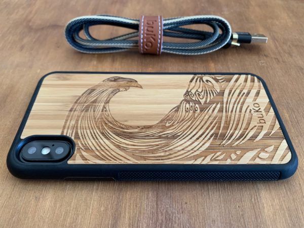 Wooden iPhone X/XS Case with Wave Engraving