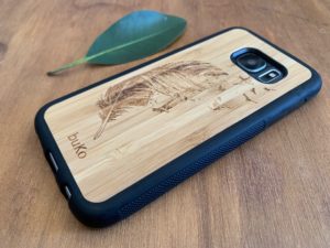 Wooden Samsung Galaxy S7/S7 Edge Case with Feather Engraving