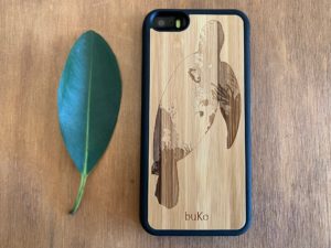 Wooden iPhone 5, 5s, SE Case with Turtle Engraving