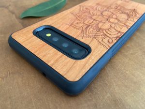 Wooden Galaxy S10/S10 Plus Case with Mandala Engraving III