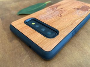 Wooden Galaxy S10/S10 Plus Case with Turtle Engraving III
