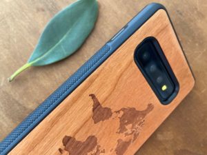 Wooden Galaxy S10/S10 Plus Case with World Map Engraving IV