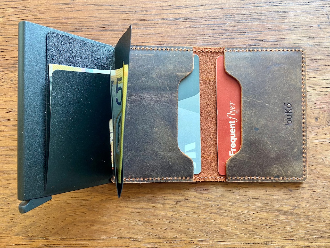 inside of pop up wallet
