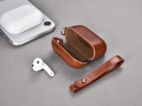 brown leather AirPods Pro case